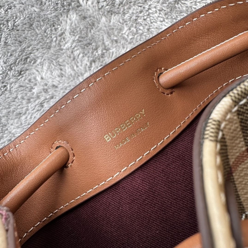 Bv*b*rry bucket bags